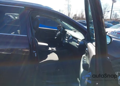 2016 Kia Sorento 2.4L Lx z USA, uszkodzony, nr VIN 5XYPG4A37GG125639